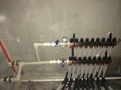 萬(wàn)科溪之谷 地?zé)峒已b施工展示